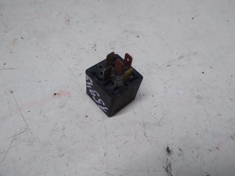 Реле Vito 1997 W638 M 111 E23