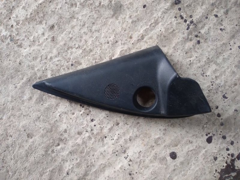 Уголок двери внутренний передний правый 206 2007 2B TU3JP