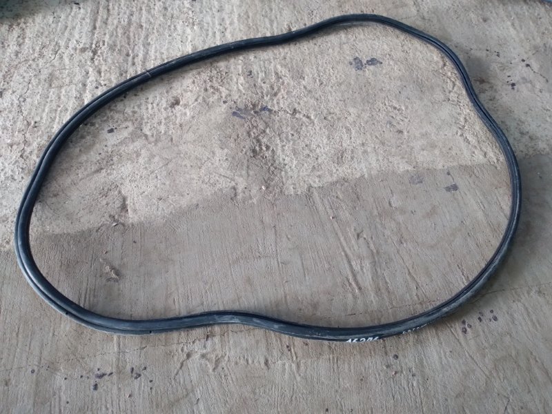 Запчасть уплотнитель крышки багажника задний Peugeot 206 2007 2B TU3JP 8707E3 Б/У Уплотнитель крышки багажника задний Peugeot 206 2007 2B TU3JP 8707E3 Б/У