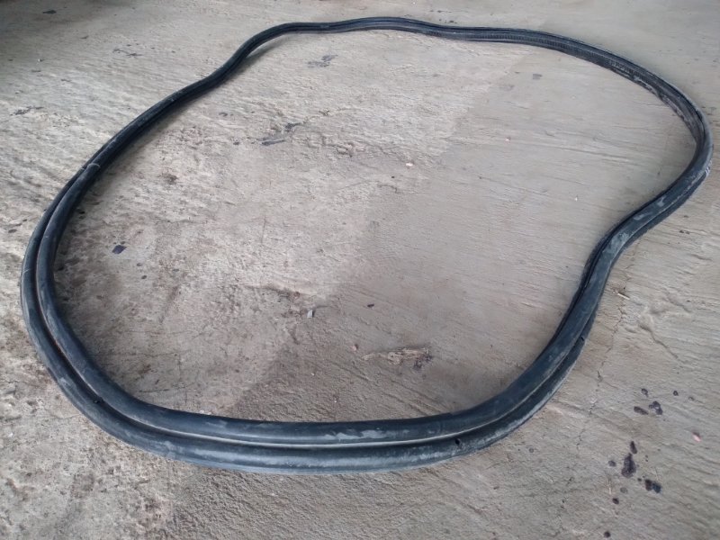 Уплотнитель крышки багажника задний Peugeot 206 2B TU3JP Уплотнитель крышки багажника задний Peugeot 206 2B TU3JP