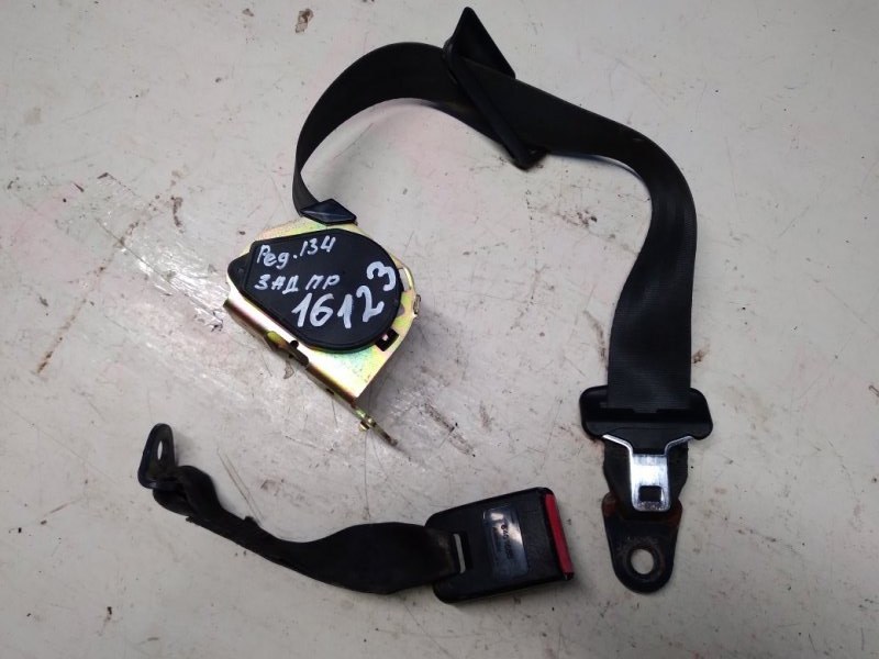 Запчасть ремень безопасности задний задний правый Peugeot 206 2007 2B TU3JP В6027069Е195 Б/У Ремень безопасности задний задний правый Peugeot 206 2007 2B TU3JP В6027069Е195 Б/У