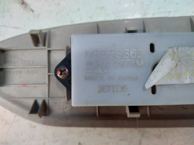 Кнопка стеклоподъемника Lancer Cedia 2001 CS2A 4g15 gdi