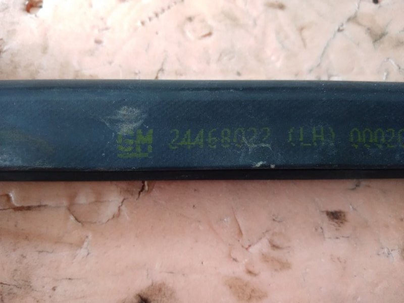Молдинг стекла передний левый Astra 2005 L48 Z16XEP