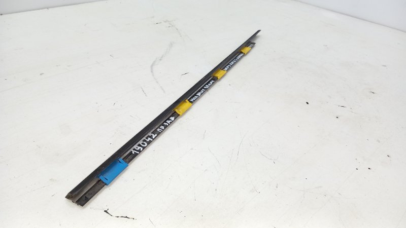 Молдинг стекла задний правый Honda Civic 6 1997 MB3 D15Z8 72910-ST3-E00 Б/У