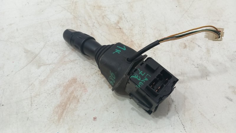 Подрулевой переключатель поворотников Lacetti 2008 J200 F16D3 Подрулевой переключатель поворотников Lacetti 2008 J200 F16D3