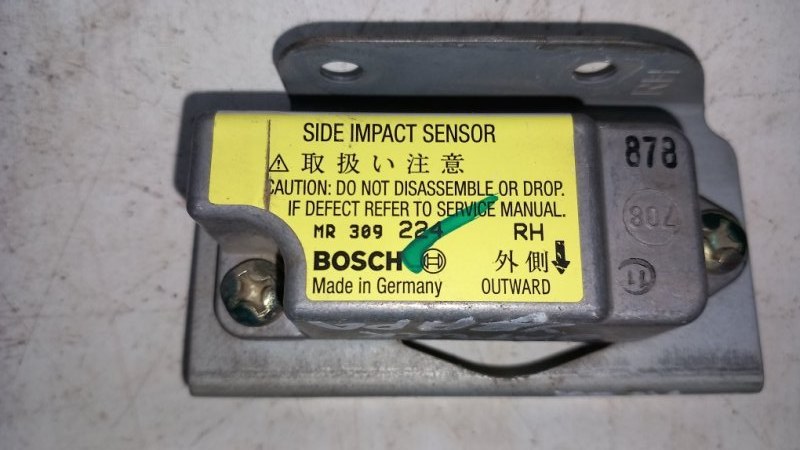 Датчик SRS боковой правый Mitsubishi Carisma DA2A 4g93 GDI