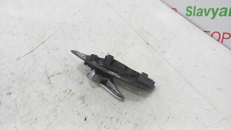 Ручка двери внутренняя передняя левая Corsa 2005 хэтчбэк Z12XER