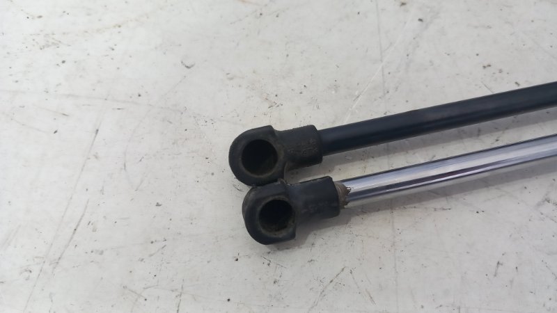 Амортизатор крышки багажника Civic 6 1997 MB3 D15Z8