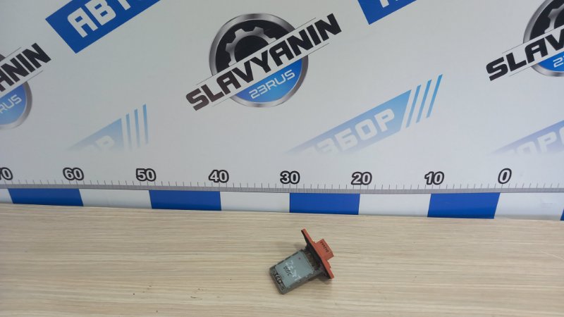 Резистор вентилятора печки Chevrolet Lacetti 2008 J200 F16D3 8А28А3 Б/У