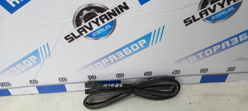 Уплотнительная резинка жабо Hyundai Accent 2006 LC2 G4EB 864311E000 Б/У