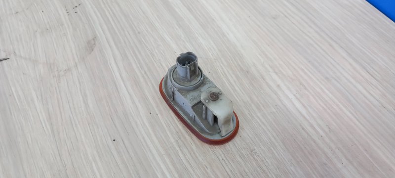 Повторитель поворота Lancer 7 1999 CK1A 4g13