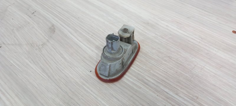 Повторитель поворота Lancer 7 1999 CK1A 4g13