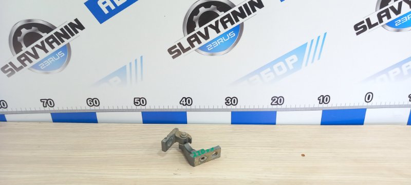 Петля двери верхняя задняя левая Volkswagen Passat 2003 B5+ AWM 3B4 833 401 E Б/У