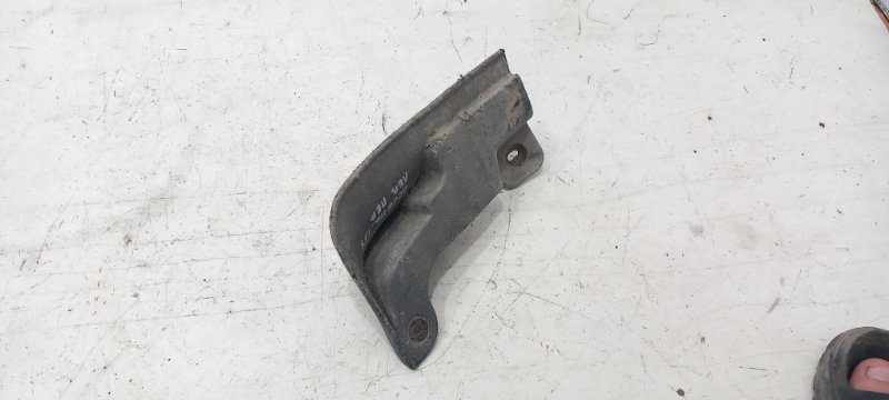 Брызговик передний левый Accent 2006 LC2 G4EC