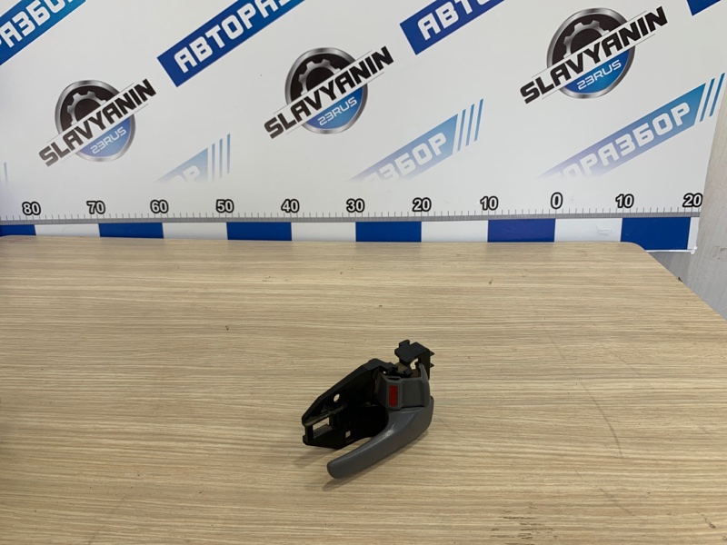 Ручка двери внутренняя передняя правая Mitsubishi Lancer Cedia 2001 CS2A 4g15 gdi MR623529 Б/У