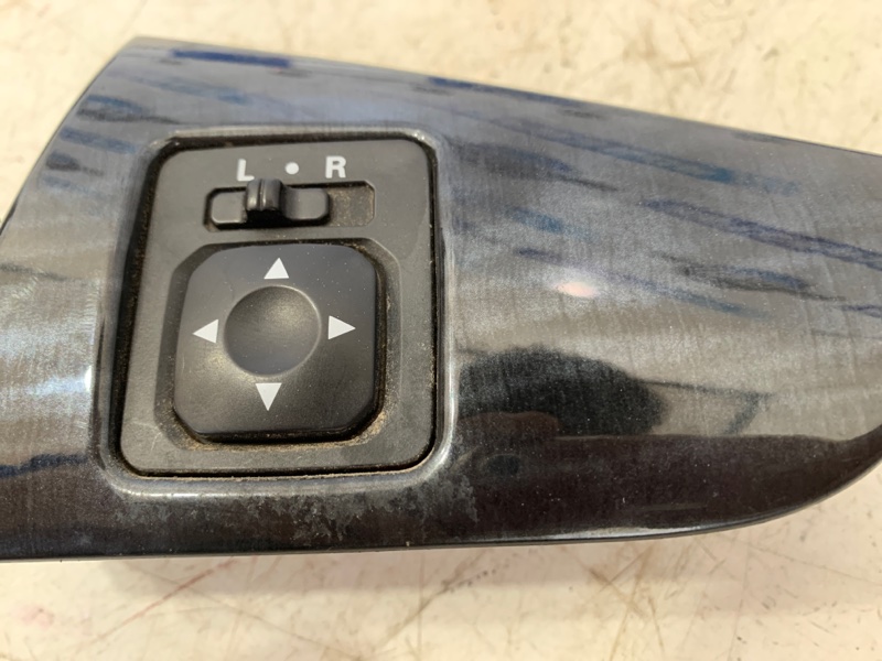 Блок управления зеркалами правый Mitsubishi Lancer Cedia CS2A 4g15 mpi