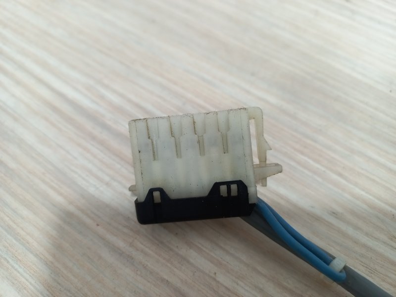 Кнопка управления магнитолой на руль Laguna 1996 B56S/T/0 F3P 670