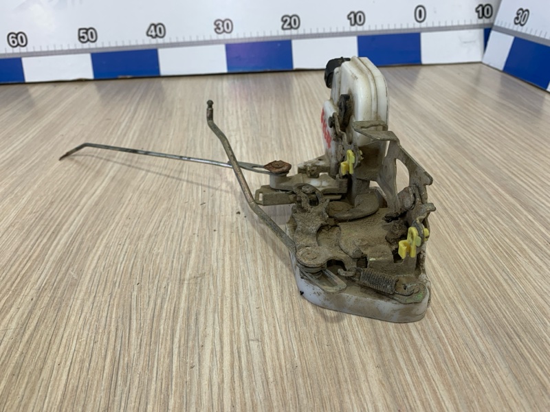 Замок боковой двери передний левый Princip 2006 CS3A 4g18