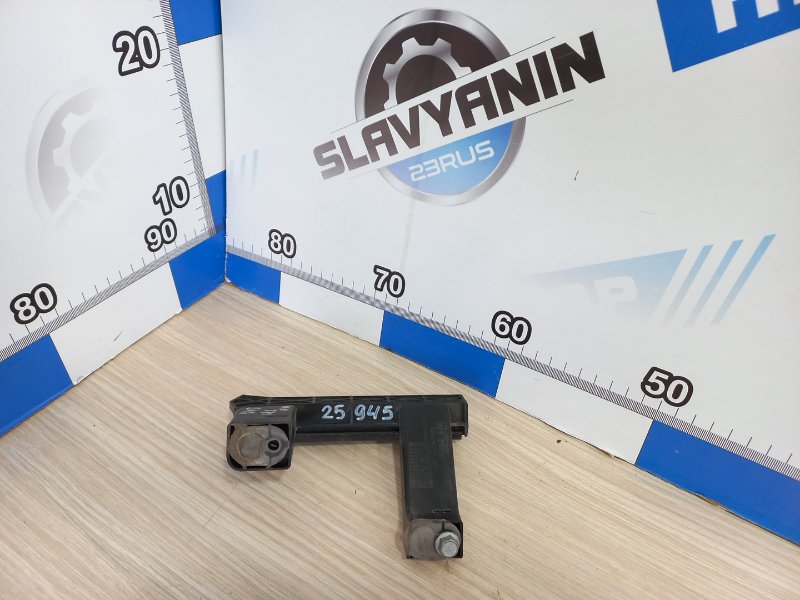 Запчасть направляющая стекла двери задняя правая Peugeot 408 2013 NFU TU5JP4 9670750380 Б/У Направляющая стекла двери задняя правая Peugeot 408 2013 NFU TU5JP4 9670750380 Б/У