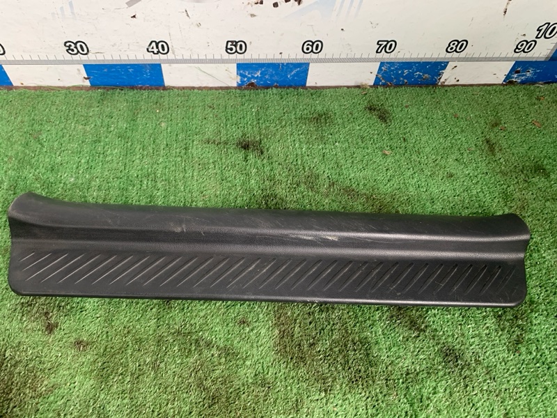 Накладка на порог салона передняя правая Mazda3 2004 JMZ BK ZL