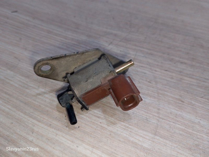 ЕГР клапан вакумный Lancer 9 2004 CS3A 4g18
