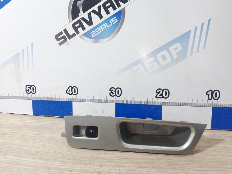 Кнопка стеклоподъемника задняя правая HAVAL H6 2016 H6 GW4G15B 3746205XKZ36A Б/У