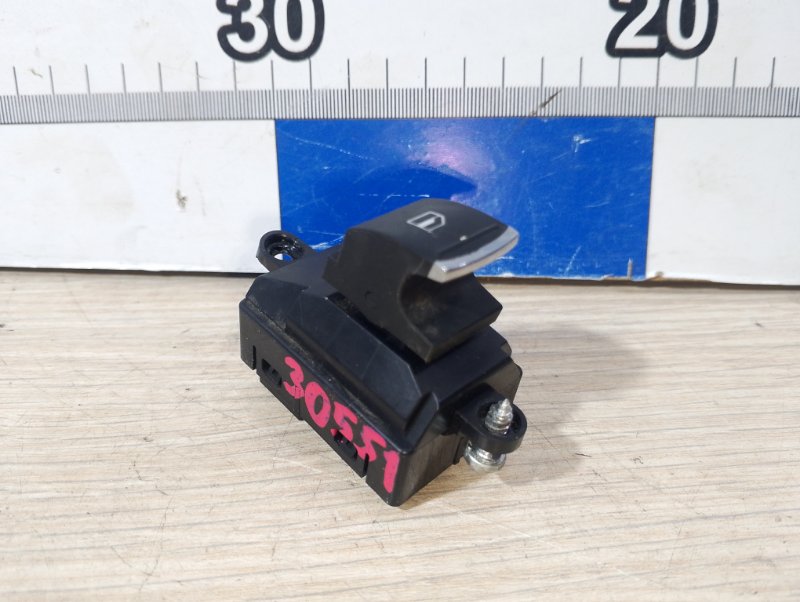 Кнопка стеклоподъемника передняя правая H6 2016 H6 GW4G15B