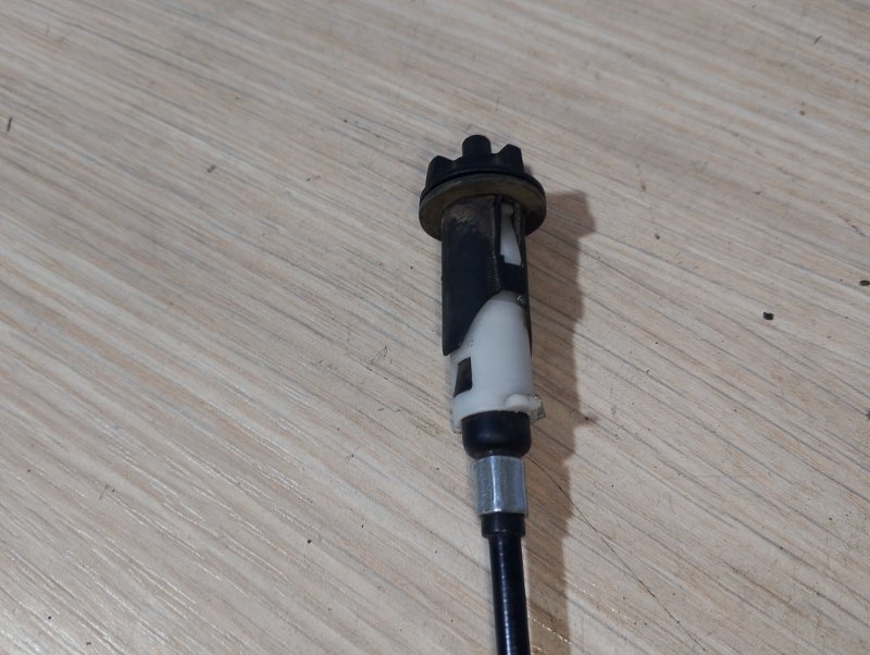 Трос лючка бензобака H6 2016 H6 GW4G15B Трос лючка бензобака H6 2016 H6 GW4G15B