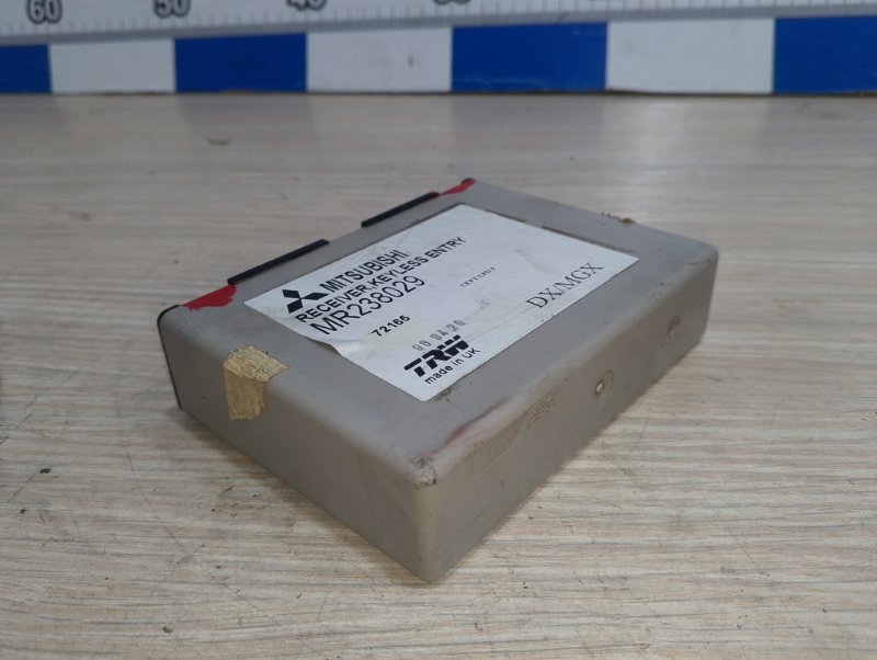 Блок управления центральным замком Carisma 1998 DA2A 4g93 GDI Блок управления центральным замком Carisma 1998 DA2A 4g93 GDI