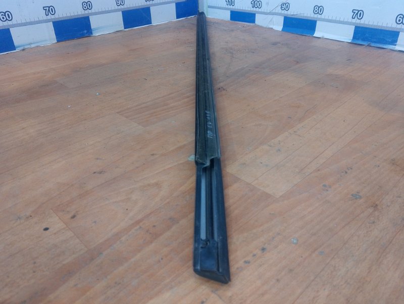 Молдинг стекла внешний передний правый Lancer 9 2007 CS1A 4g13 1