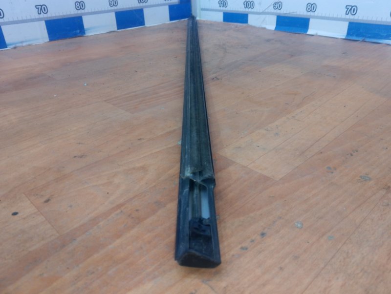 Молдинг стекла внешний передний правый Lancer 9 2007 CS1A 4g13 1