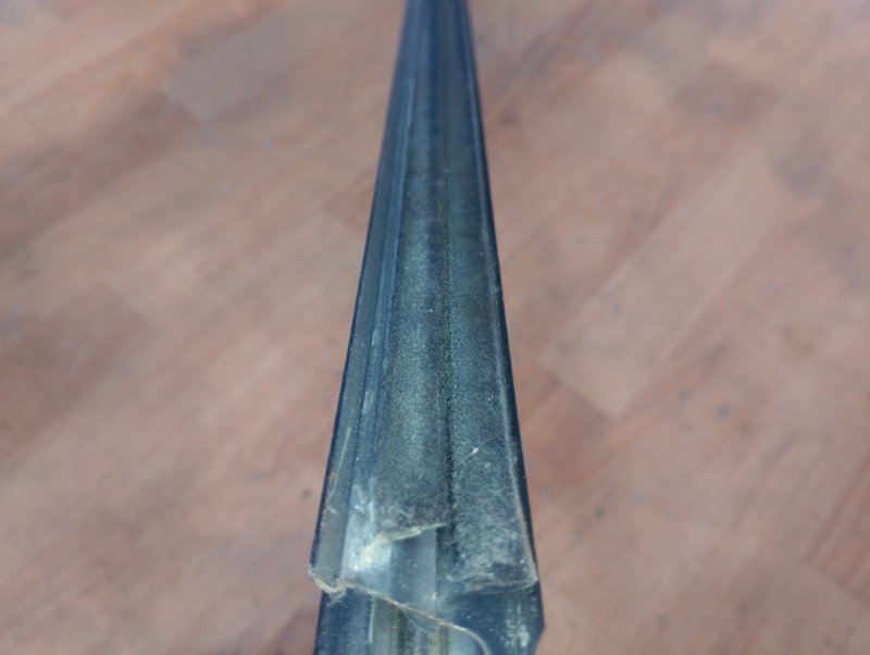 Молдинг стекла внешний передний правый Lancer 9 2007 CS1A 4g13 1