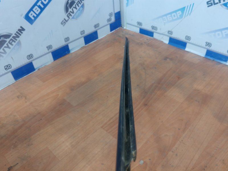 Молдинг стекла внешний передний правый Lancer 9 2007 CS1A 4g13 1