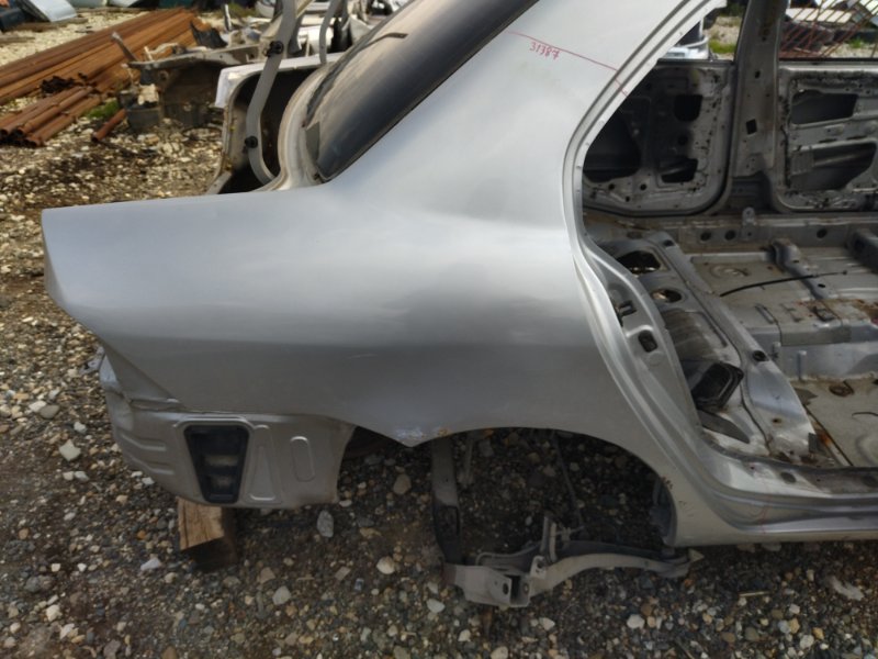 Крыло заднее правое Mitsubishi Lancer Cedia 2000 CS2A 4g15 gdi Б/У