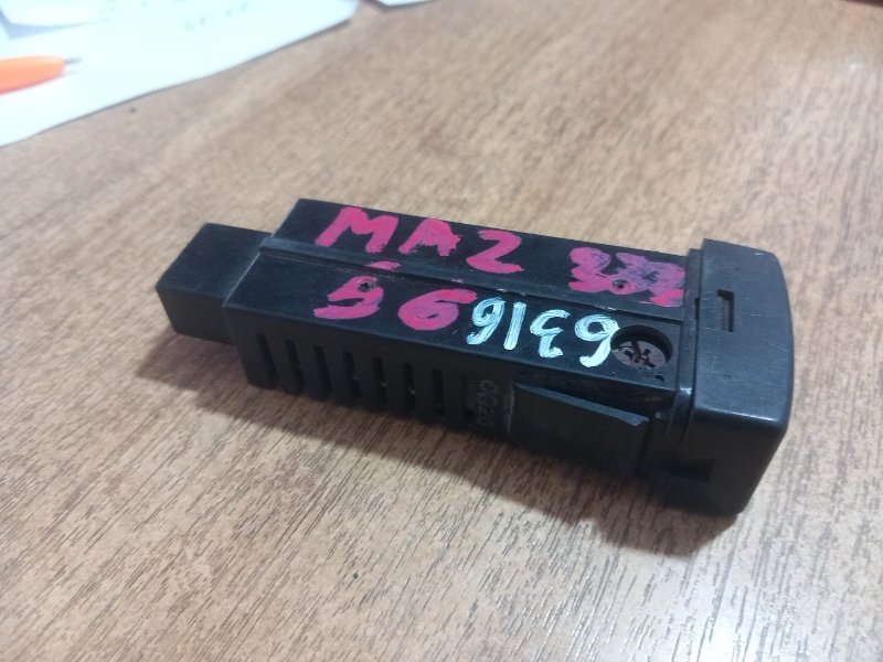 Кнопка регулировки яркости щитка прибора 323 1999 BJ14L Z5-DE