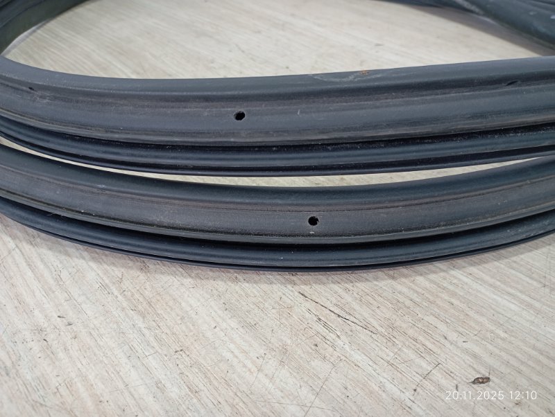 Уплотнитель кузова задний левый Corsa 2006 F68 Z12XER Уплотнитель кузова задний левый Corsa 2006 F68 Z12XER