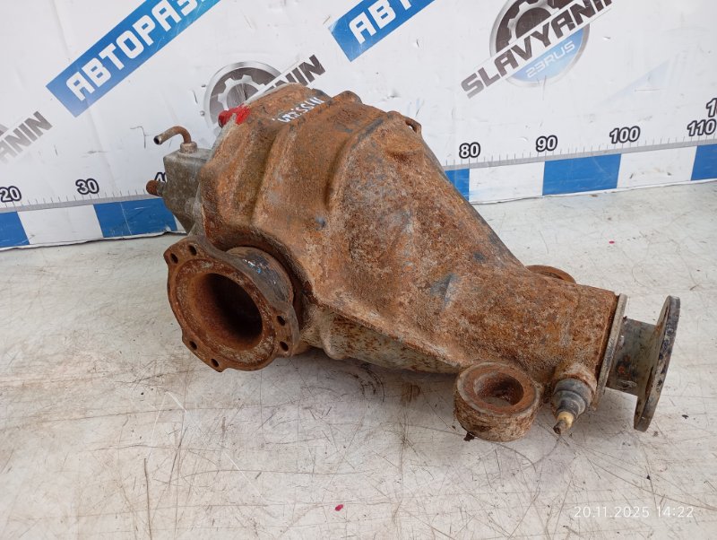 Редуктор моста задний Nissan Laurel C35 RB25DE Редуктор моста задний Nissan Laurel C35 RB25DE