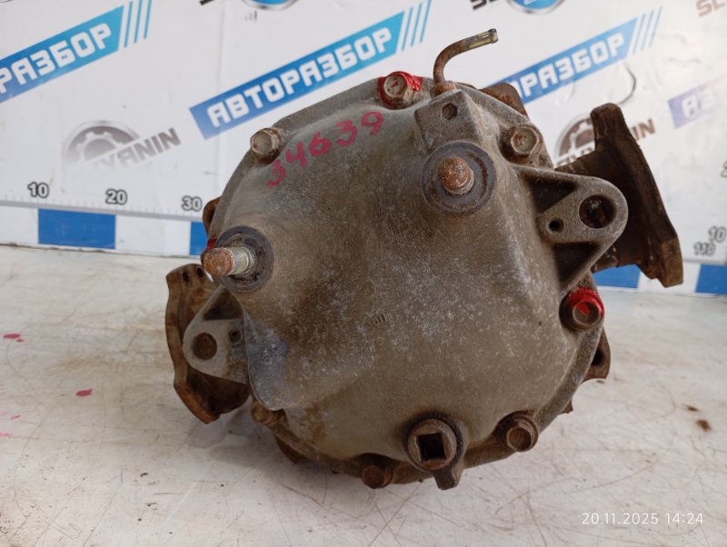 Редуктор моста задний Laurel 2002 C35 RB25DE Редуктор моста задний Laurel 2002 C35 RB25DE