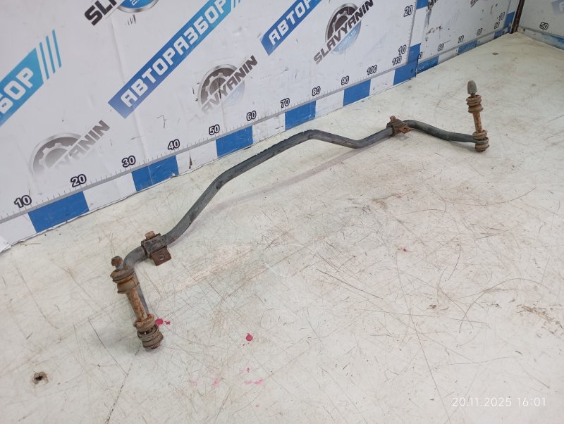 Стабилизатор поперечной устойчивости задний RVR 1993 N28W 4D68