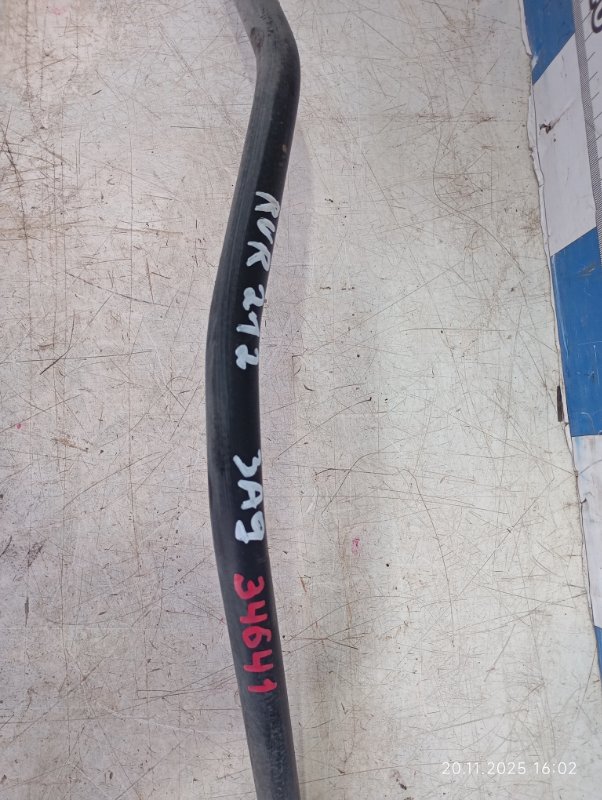 Стабилизатор поперечной устойчивости задний RVR 1993 N28W 4D68