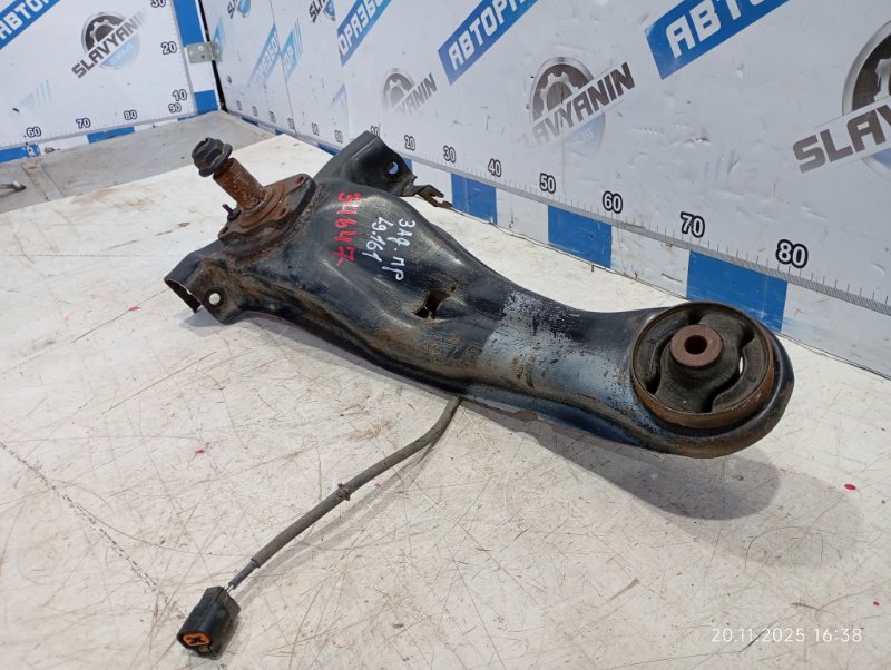 Рычаг продольный задний правый Mitsubishi Lancer CS3A 4g18 Рычаг продольный задний правый Mitsubishi Lancer CS3A 4g18