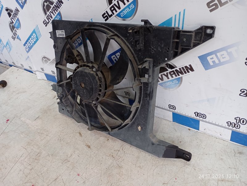 Диффузор радиатора Nissan Almera G15 k4M