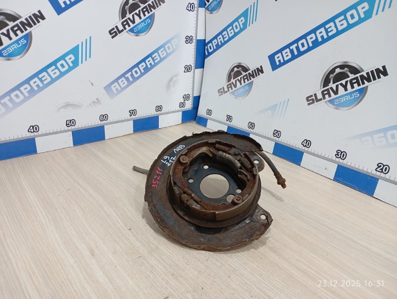 Механизм стояночного тормоза задний левый Mitsubishi Lancer 9 2005 CS3A 4g18 Б/У