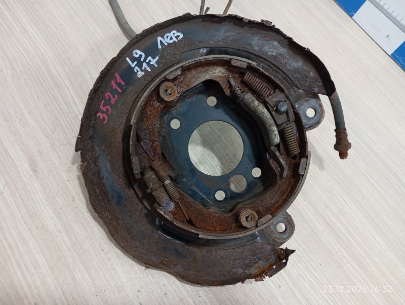 Механизм стояночного тормоза задний левый Lancer 9 2005 CS3A 4g18