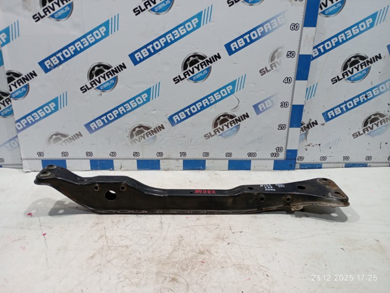 Балка под КПП Nissan Cefiro 1996 A32 VQ20 Б/У