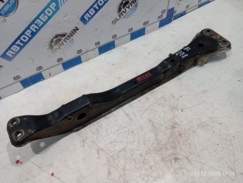 Балка под КПП Cefiro 1996 A32 VQ20