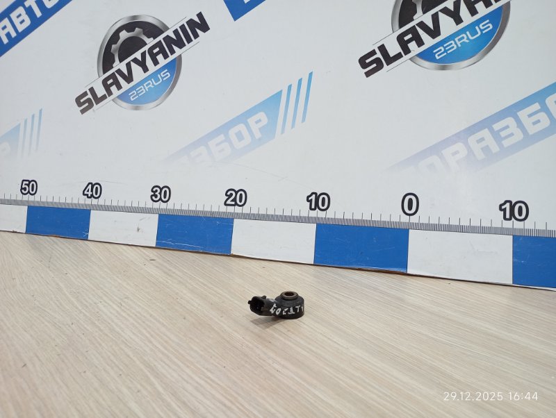 Датчик детонации Opel Corsa 2005 хэтчбэк Z12XER 93177171 Б/У