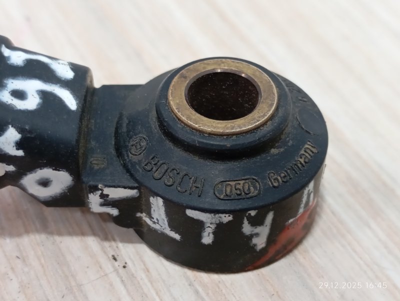 Датчик детонации Corsa 2005 хэтчбэк Z12XER