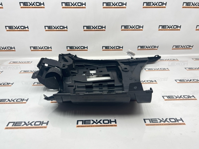 Кронштейн бампера задний левый 7-Series 2018 G11 3.0 B57D30