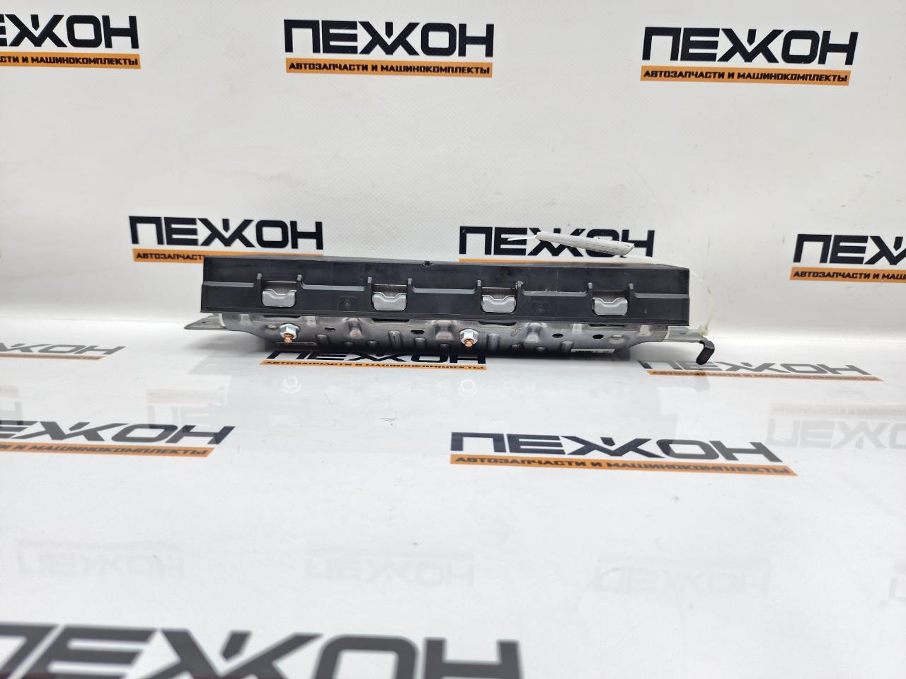 Подушка безопасности в колени 7-Series 2018 G11 3.0 B57D30